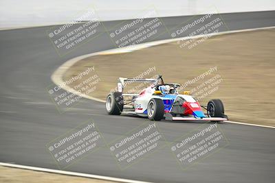 media/Jan-26-2025-CalClub SCCA (Sun) [[cfcea7df88]]/Group 2/Race/